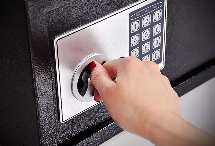 Why Choose Jewelery Store Insurance?